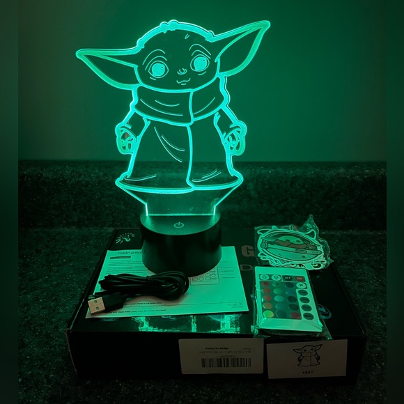 Yoda Star Wars 3D Night Light Lamp, 20 Colors/Modes, Sticker, Cord/Batteries NIB - Picture 1 of 8
